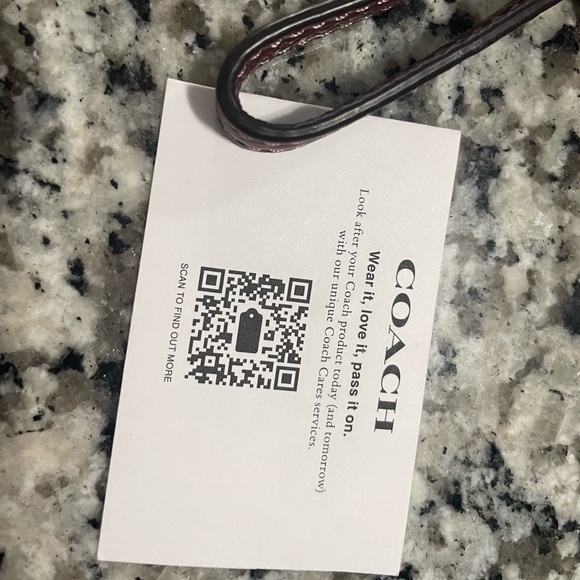 Pink coach wristlet. - Picture 7 of 7